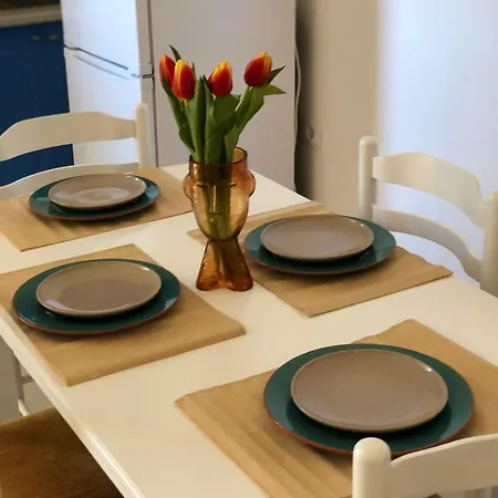 Ions Seaview Apartament Wlora