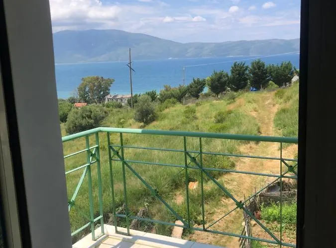 Ions Seaview Apartment *